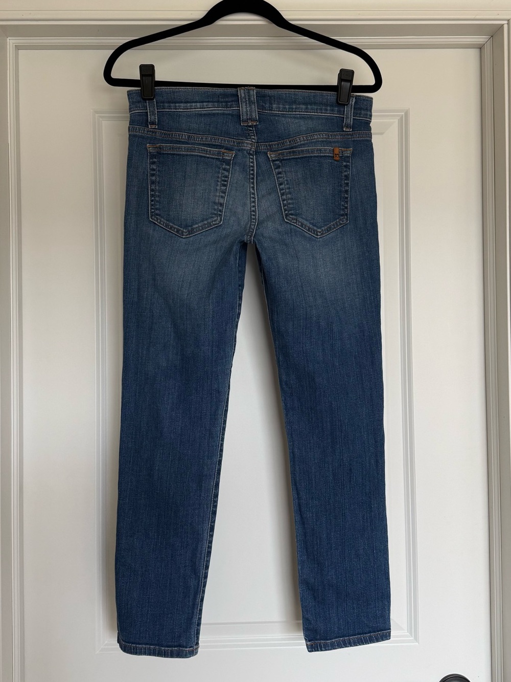 Joe’s Mid Rise Relaxed Skinny Crop Jeans | 26 - Picture 3 of 8